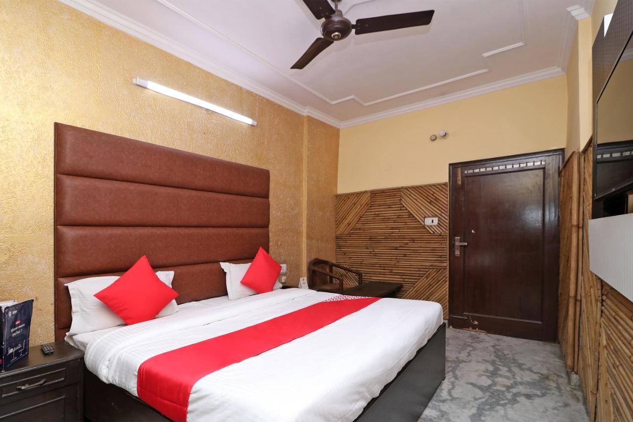 Oyo 29304 Hotel Pooja Yamuna Nagar Екстер'єр фото