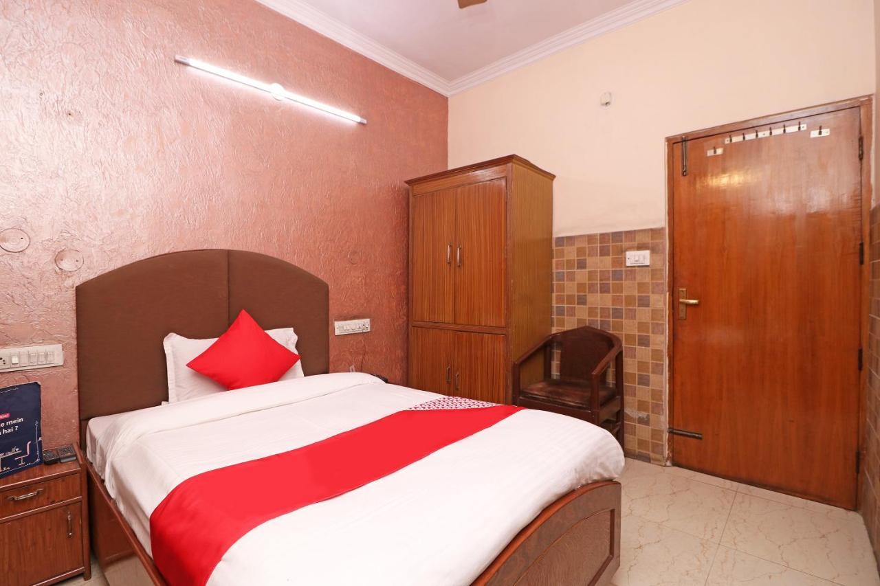 Oyo 29304 Hotel Pooja Yamuna Nagar Екстер'єр фото