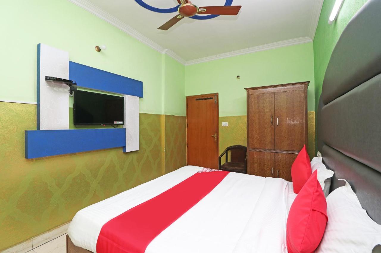 Oyo 29304 Hotel Pooja Yamuna Nagar Екстер'єр фото