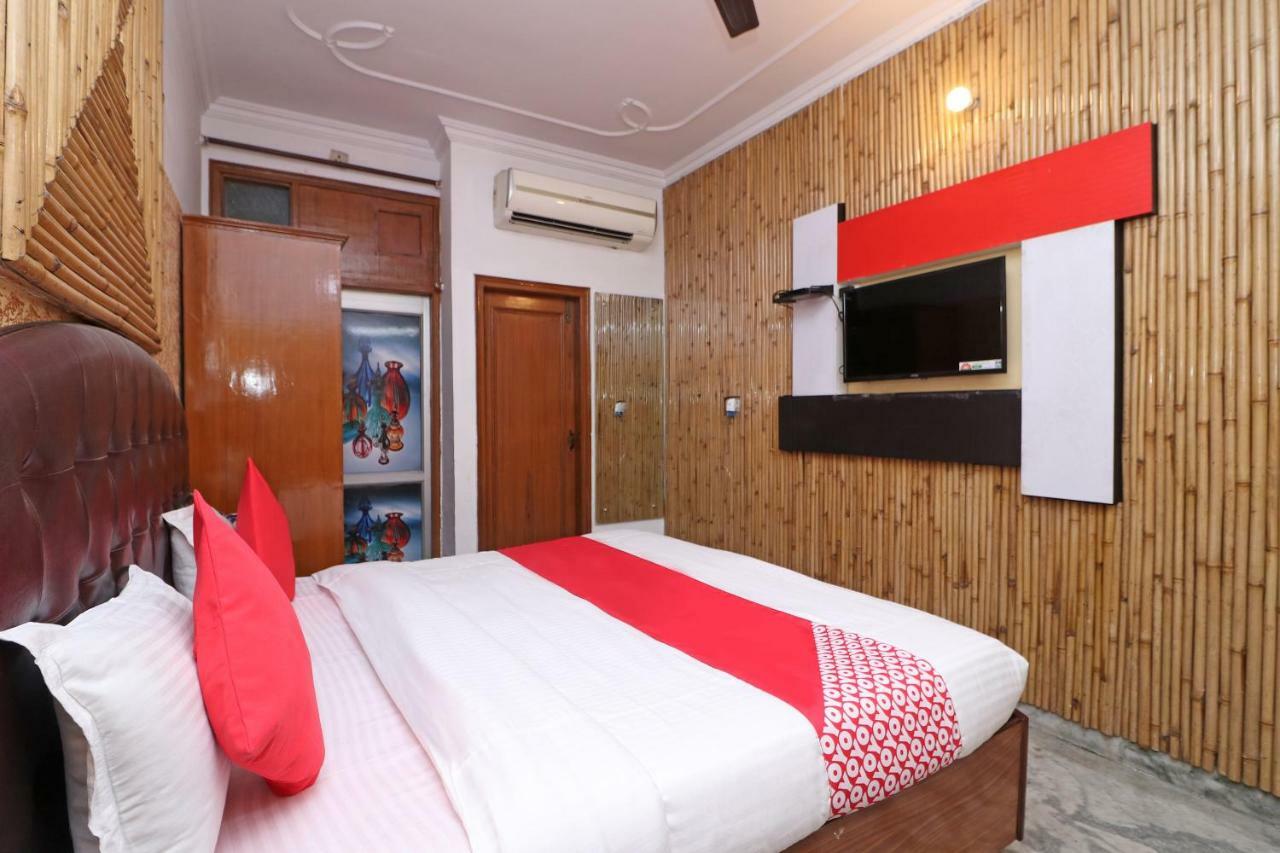 Oyo 29304 Hotel Pooja Yamuna Nagar Екстер'єр фото