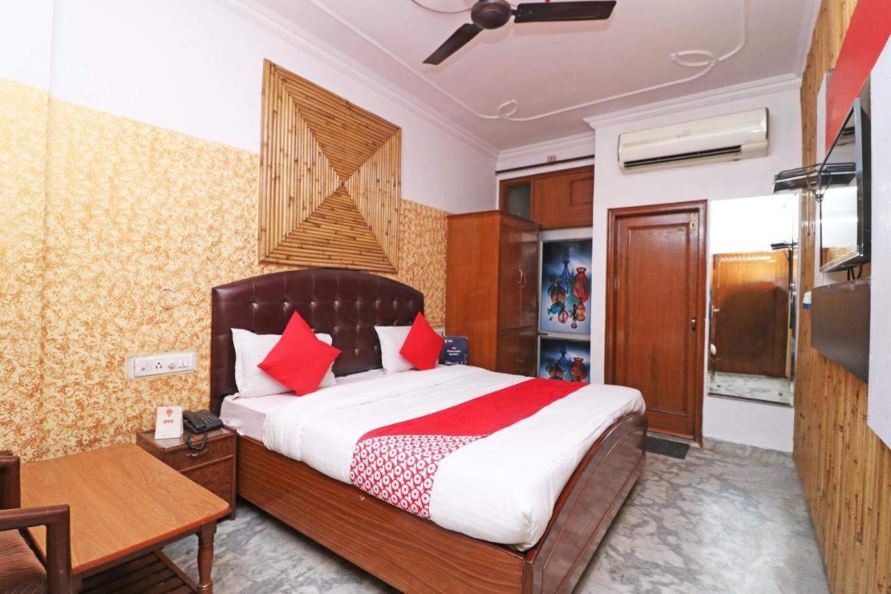 Oyo 29304 Hotel Pooja Yamuna Nagar Екстер'єр фото