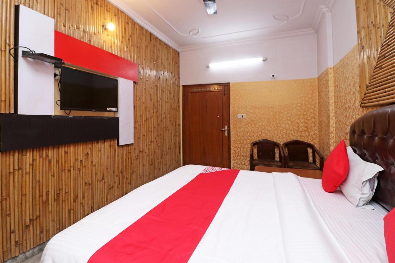 Oyo 29304 Hotel Pooja Yamuna Nagar Екстер'єр фото