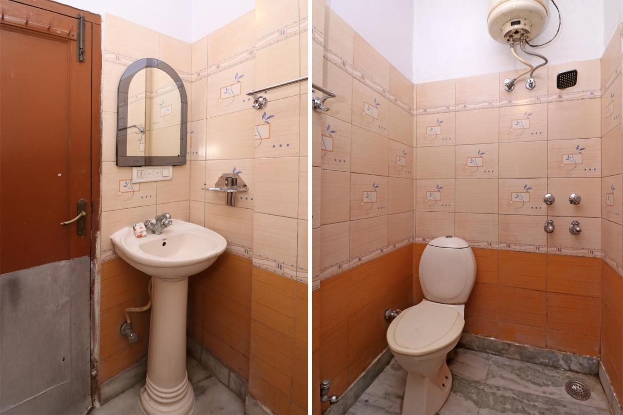 Oyo 29304 Hotel Pooja Yamuna Nagar Номер фото